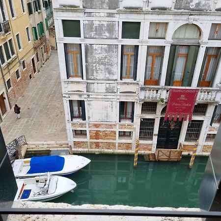 Ca' Cappello Venice Apartment 2 With Canal View المظهر الخارجي الصورة