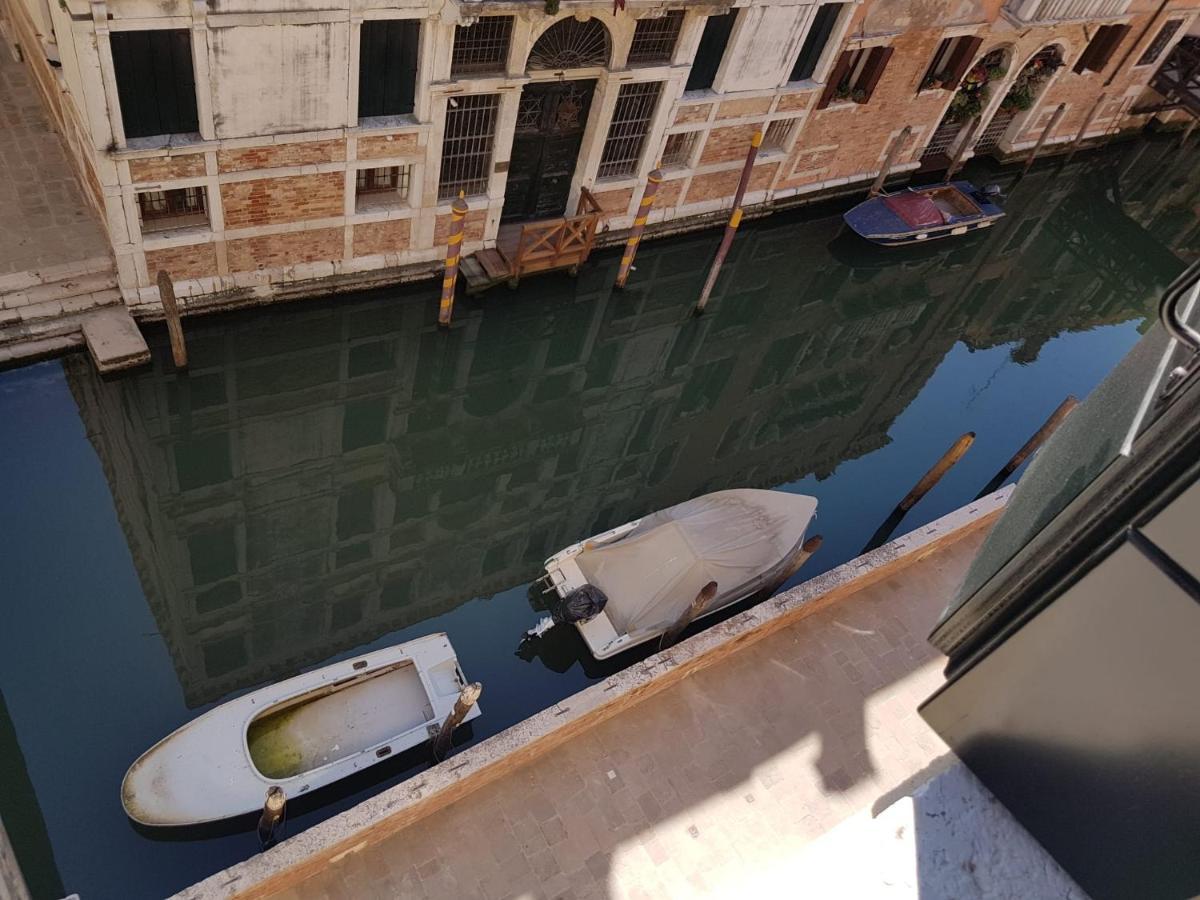 Ca' Cappello Venice Apartment 2 With Canal View المظهر الخارجي الصورة
