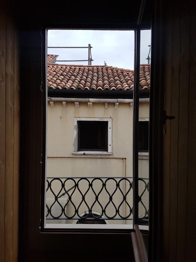 Ca' Cappello Venice Apartment 2 With Canal View المظهر الخارجي الصورة